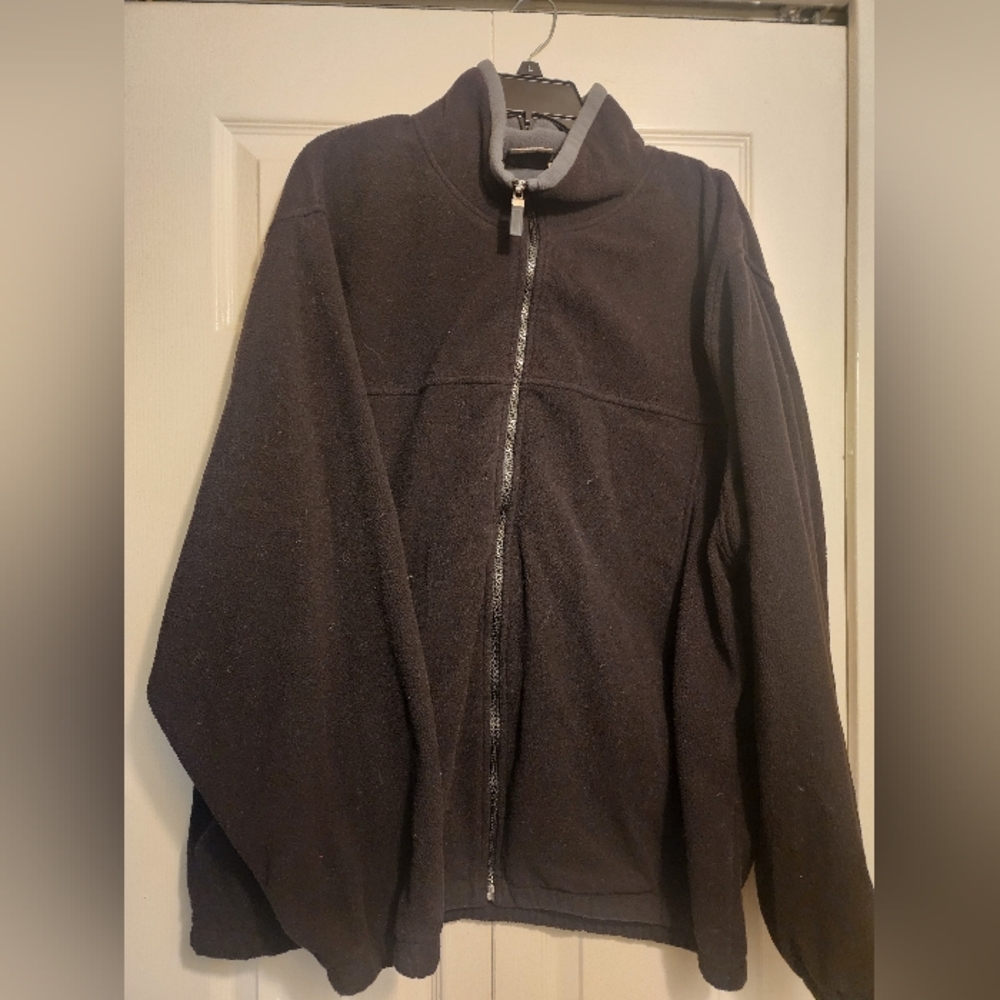 Men's fleece jacket size XL, full zip up jacket, pockets